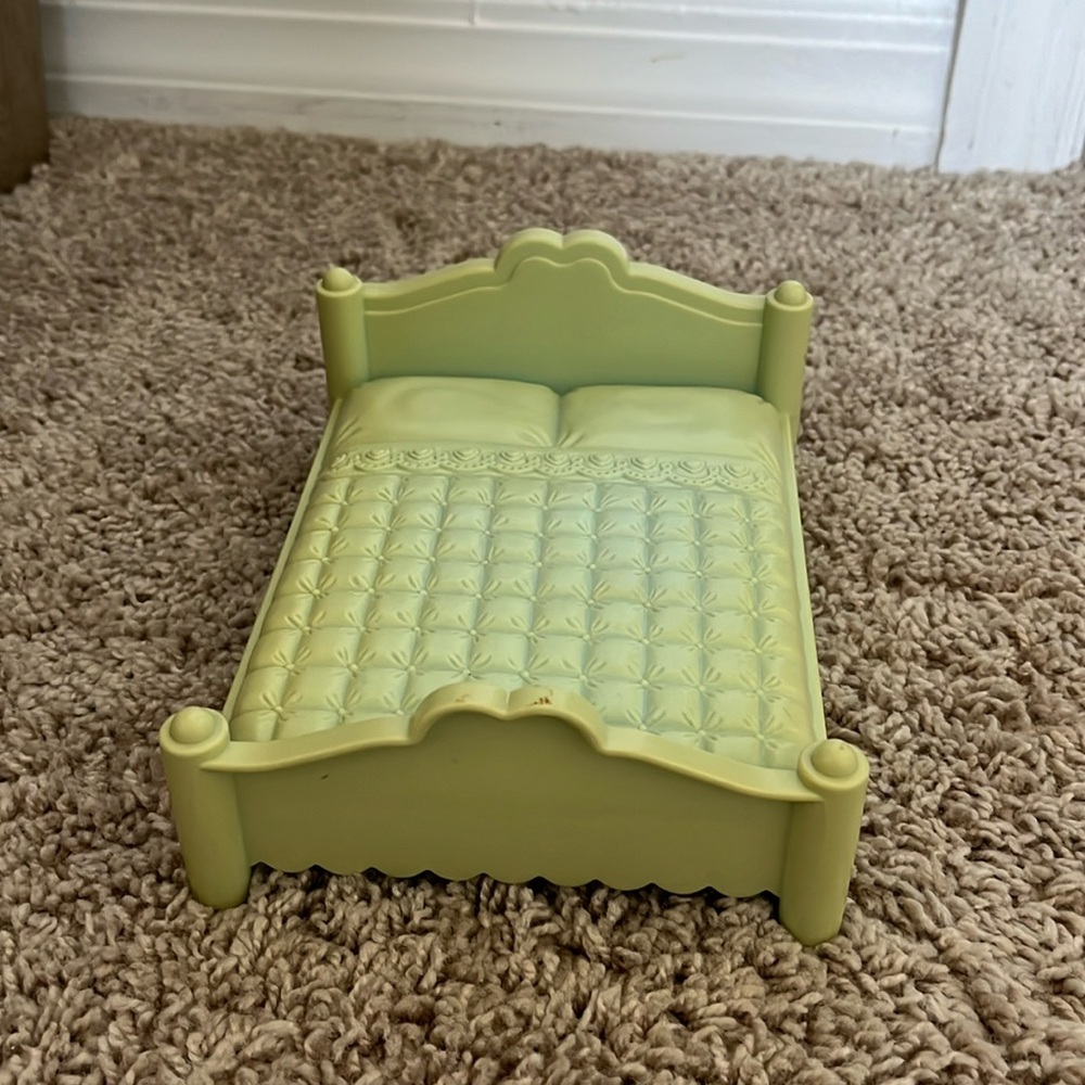Vintage Playskool Victorian Dollhouse Double Bed 1991
